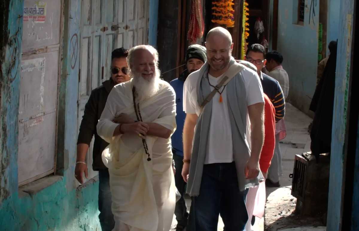 Thom Knoles, Meditation master, walking with students